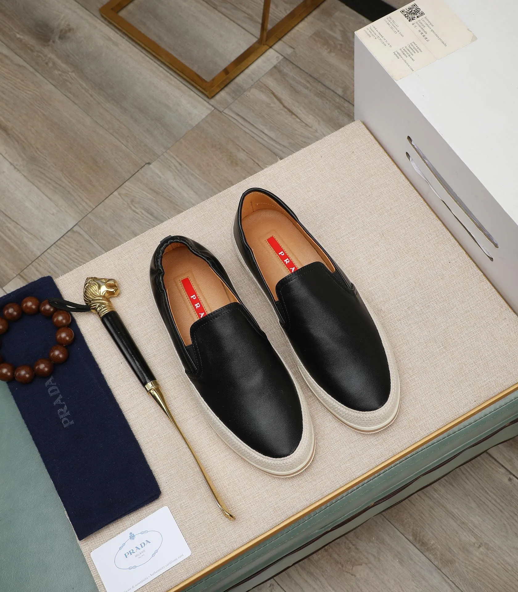 Men's men's shoes 💰460 high-end version. PRADA (Prada) men's casual style, compare the quality at the counter 🧚🏿♂️Imported cowhide fabric 🐎Water-dyed comfortable and soft cowhide lining for feet 🐂Genuine leather outsole with label 🎉 Size 38-44. Can be customized for 45💥🏆